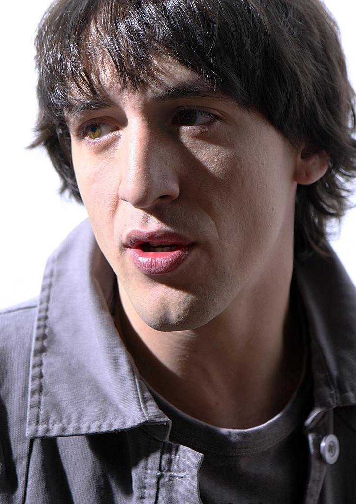 Актер Сослан Фидаров рассказал, что Артур Смольянинов испытывает к России