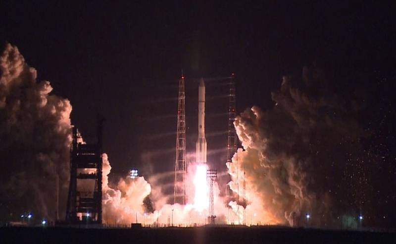 Американская пресса: Вашингтон обеспокоен соперничеством с Россией и Китаем в космосе