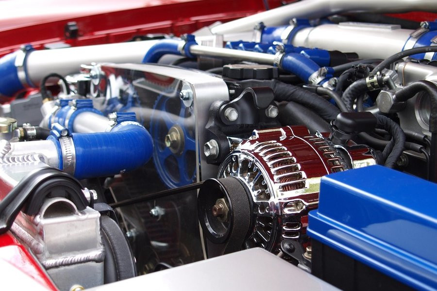 Автоэксперт Канаев перечислил критерии, по которым не стоит покупать машину в 2023 году