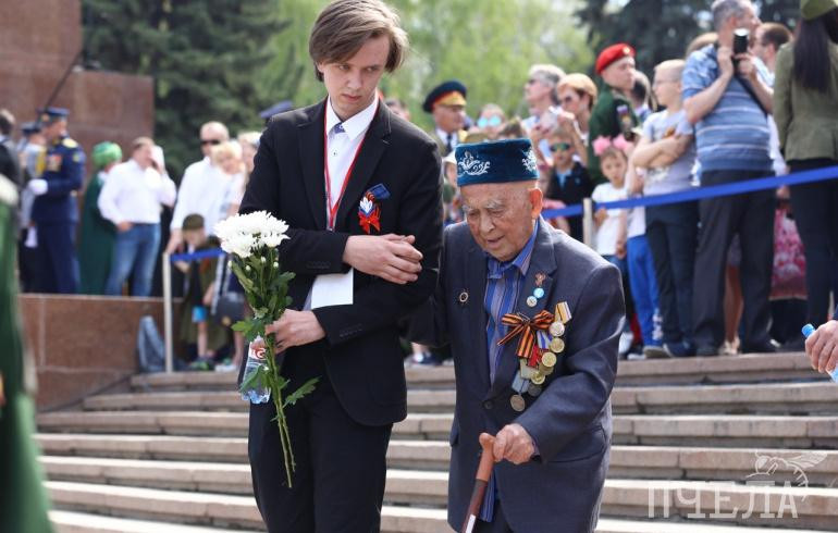 Более 700 ветеранов Челябинской области получат ко Дню Победы дополнительную выплату