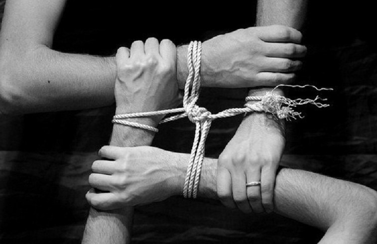 Что такое кармическая связь детей и родителей, как она проявляется