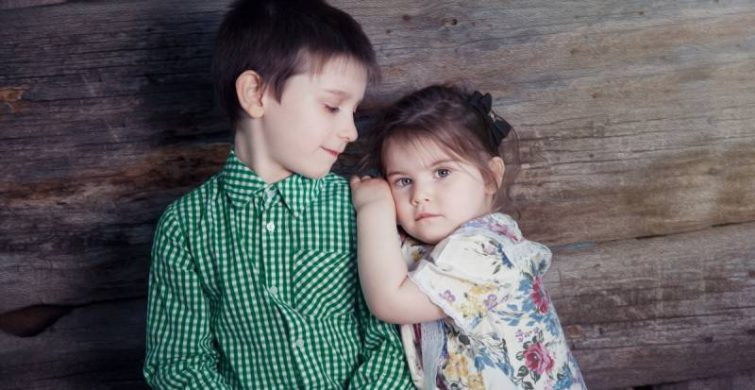 День братьев и сестер празднуется 10 апреля 2023 года