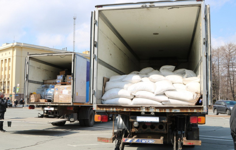 Из Челябинска на Донбасс выехал 27-й гуманитарный конвой «Единой России»