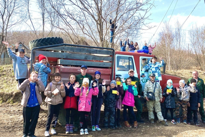 Юные лесничие из “Таёжного Братства Дым Дымыча” познакомились с работой тернейских пожарных