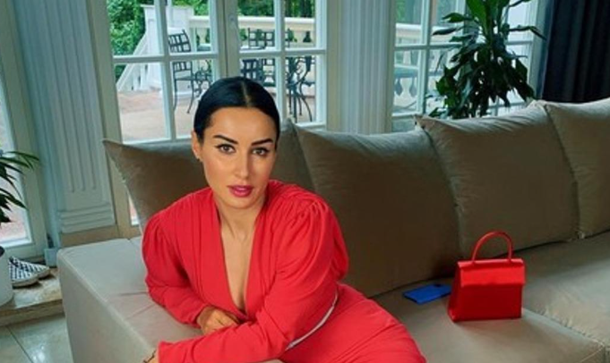 Канделаки сообщила, что на ТНТ хотели сделать низкорейтинговое шоу и заменить «Вечерний Ургант», но пока что ничего не получилось