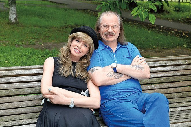 «МК»: певица Преснякова сообщила детали о серьезной болезни своего мужа