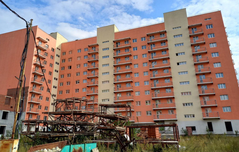 На достройку дома обманутых дольщиков в Копейске направят 272 млн рублей