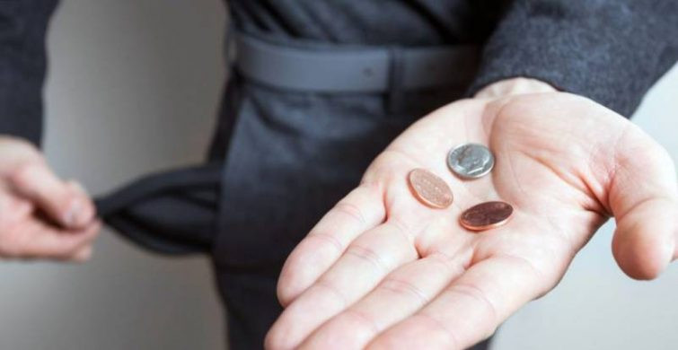 Народные приметы подскажут, почему нельзя считать деньги по вечерам