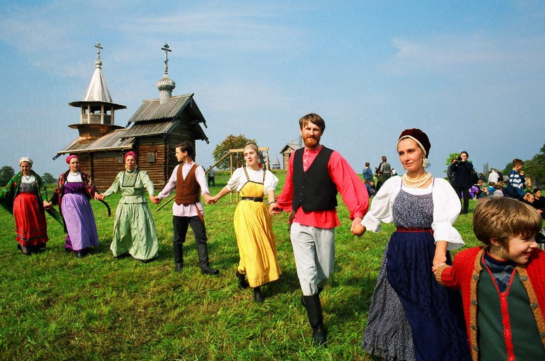 Оригинальные картинки, чтобы поздравить друзей с Красной горкой