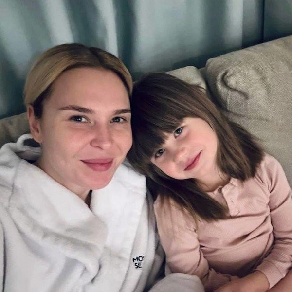 Певица из РФ Пелагея опубликовала редкое видео со своей 6-летней дочерью Таисией