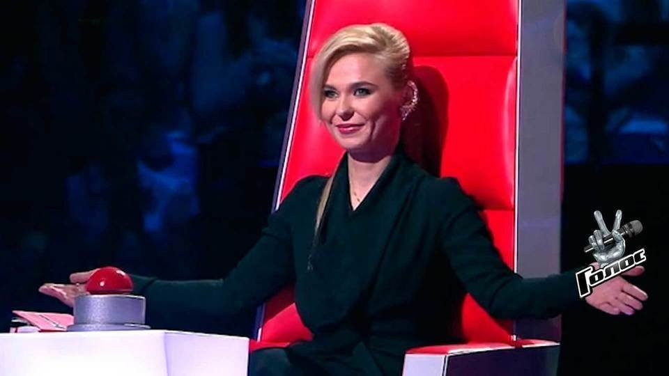 Полина Гагарина призналась, что она тяжело переживала сравнения с певицей Пелагеей