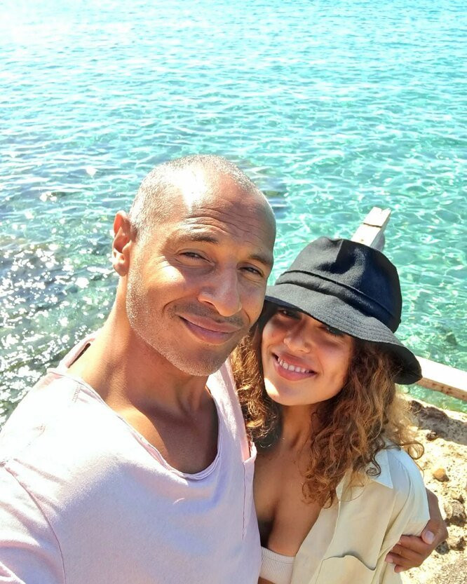 После известия о свадьбе: жениха Ани Лорак засекли с молоденькой красоткой