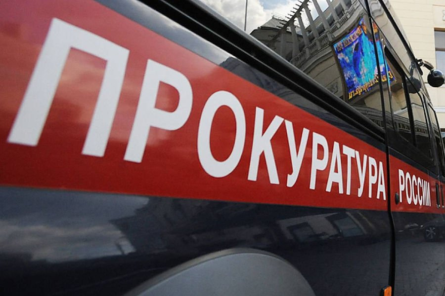 Прокуратура занялась проверкой обрушения кровли в жилом доме на юге Санкт-Петербурга