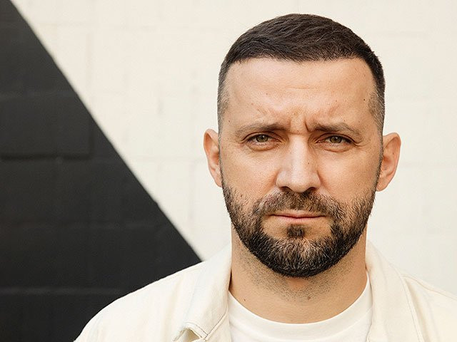 StarHit: 43-летний комик Руслан Белый уехал из РФ и готовится впервые стать отцом