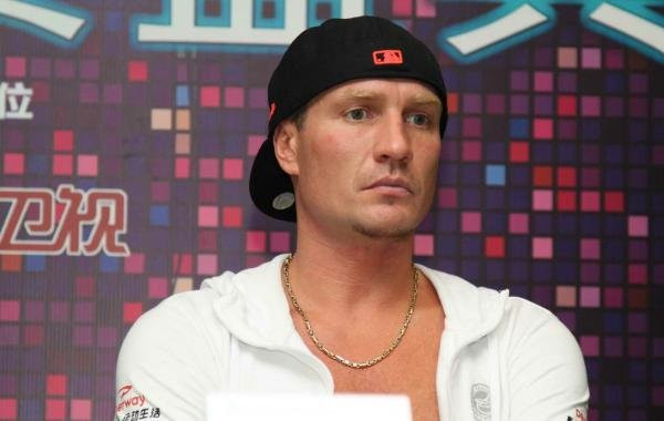 Свежая информация о состоянии Романа Костомарова: данные на 28 апреля 2023 года