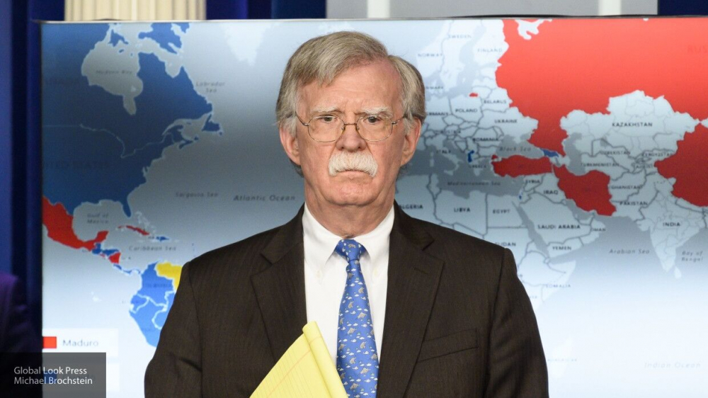 Болтон поделился планами Обамы признать принадлежность Крыма России