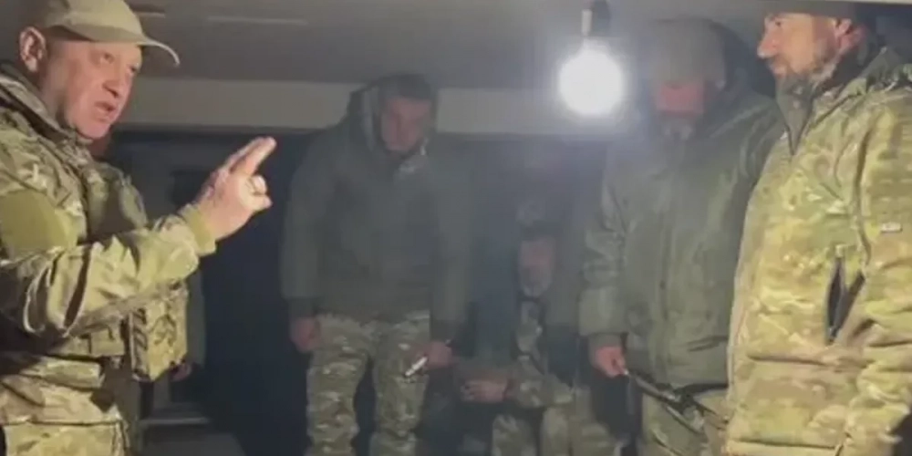 «Будем уничтожать всех на поле боя. Ни одного пленного больше не будем брать» Пригожин сделал громкое заявление после того, как украинцы расстреляли раненого российского пленного