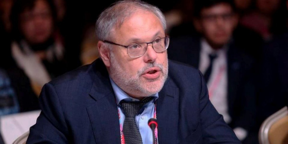 Это уже не в какие ворота не лезет: Kто стоит за обвалом рубля