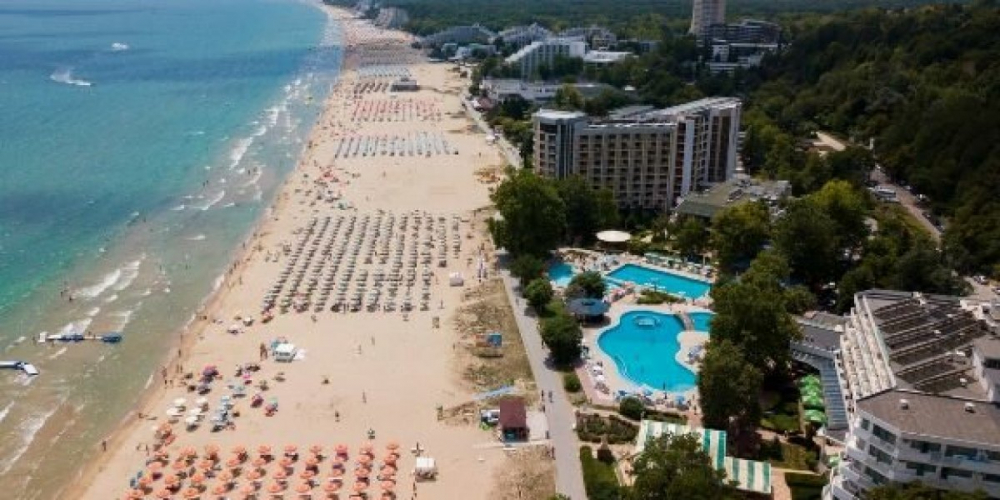 Курортный роман Болгарии с украинскими беженцами заканчивается…