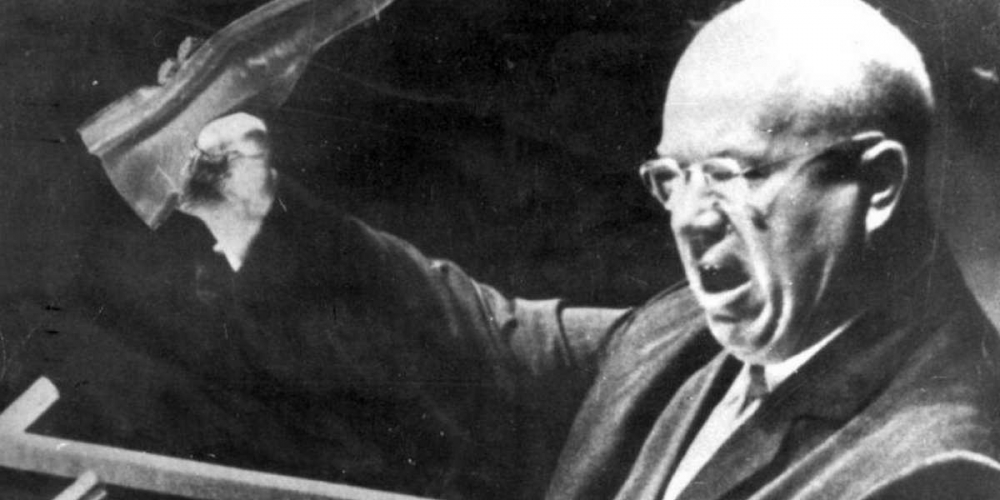 МИД Украины должен стучать кулаком по столу на переговорах с США