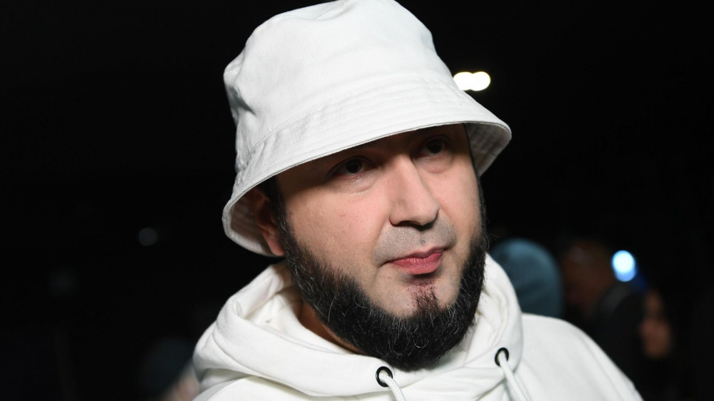 Музыкант Апачев пожаловался на запрет использовать фото Татарского на обложке своего сингла