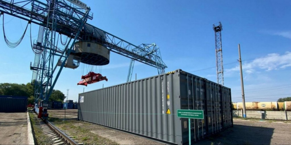 Неприятные новости для США: прибывшие в Ульяновск 50 контейнеров из КНР стали пощечиной для Запада