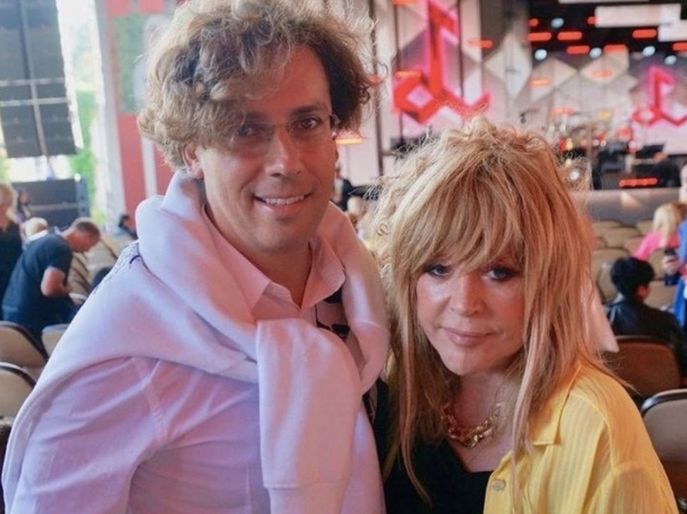 Певица Алла Пугачёва с дочерью Лизой и сыном Гарри улетели из Израиля во Францию