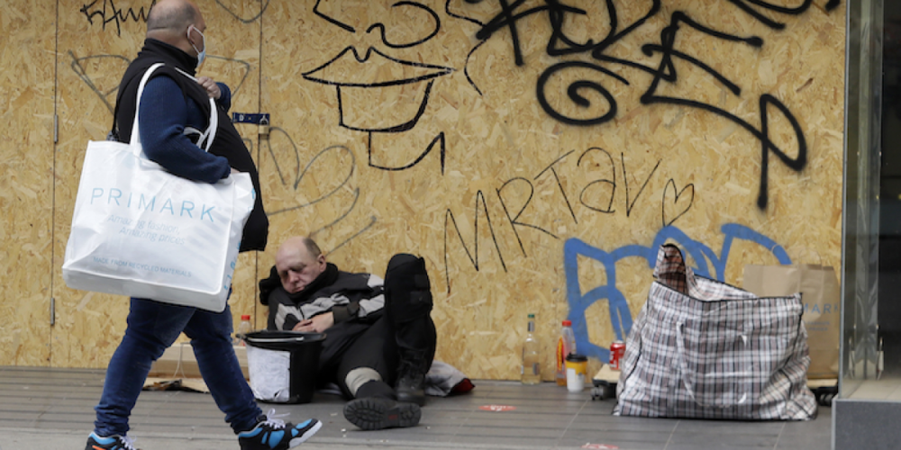 Реакция англичан на растущие счета за электроэнергию и высокие цены на продукты питания