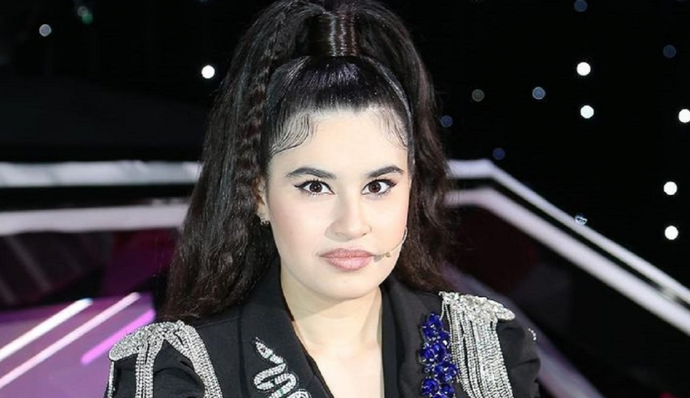 Стало известно, кто из участников телешоу «Маска» покинул проект в последнем выпуске