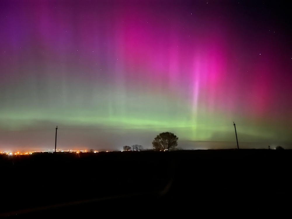 StarHit: РФ накрыла мощная магнитная буря, вызвавшая северное сияние 23 апреля