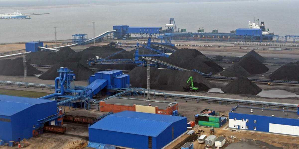 Украина решила возить уголь по морю в обход России через Россию. 5+ им по географии