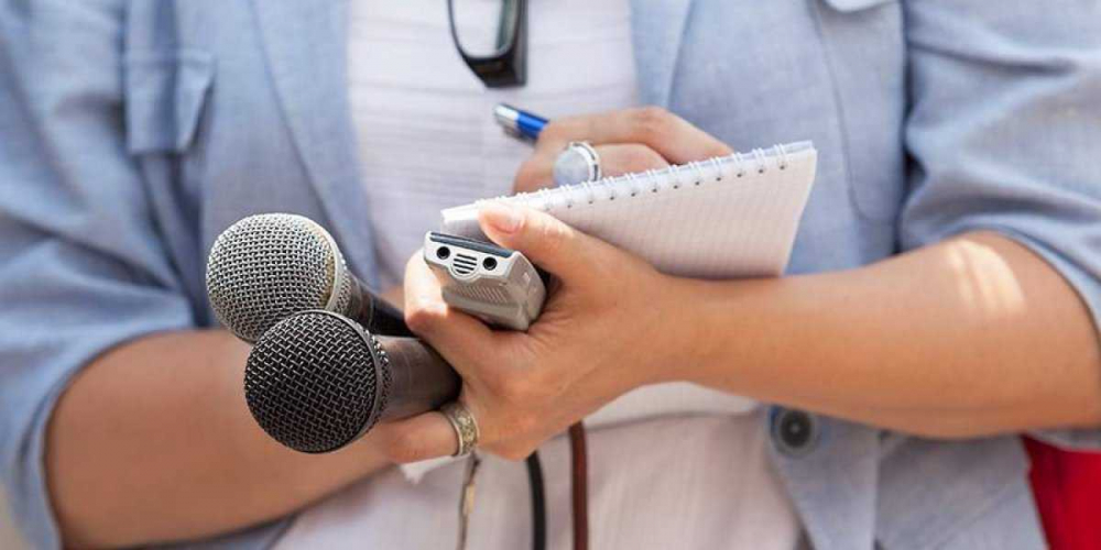 Украинских телеведущих «сломала» русская речь грузинского политолога в эфире