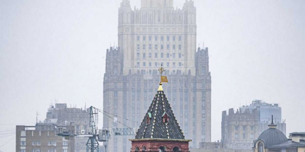 Вежливый русский ответ Чехии: «Надо стрелять из орудий крупного калибра»