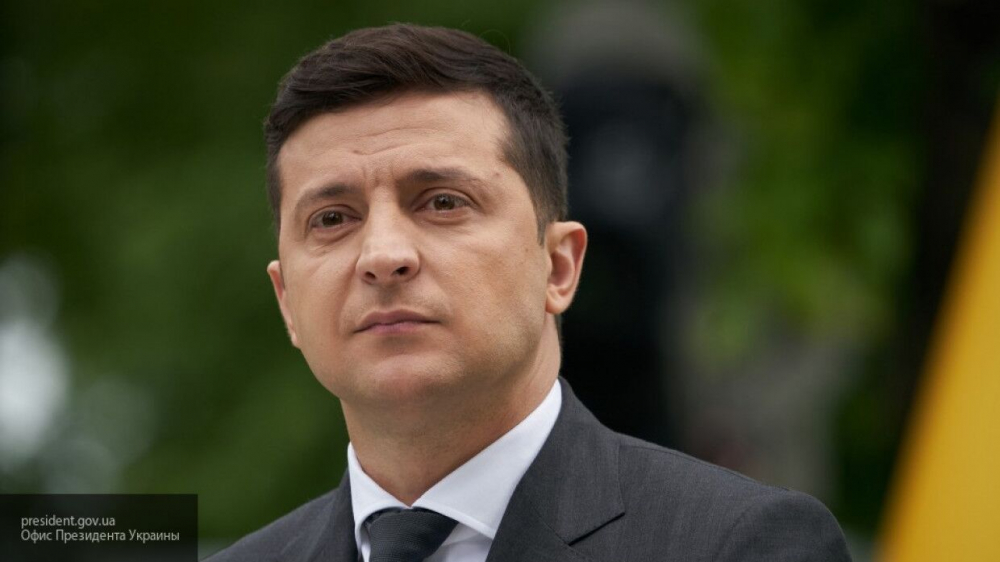 Зеленский призвал главу МВД Украины взять под контроль уровень уличного насилия