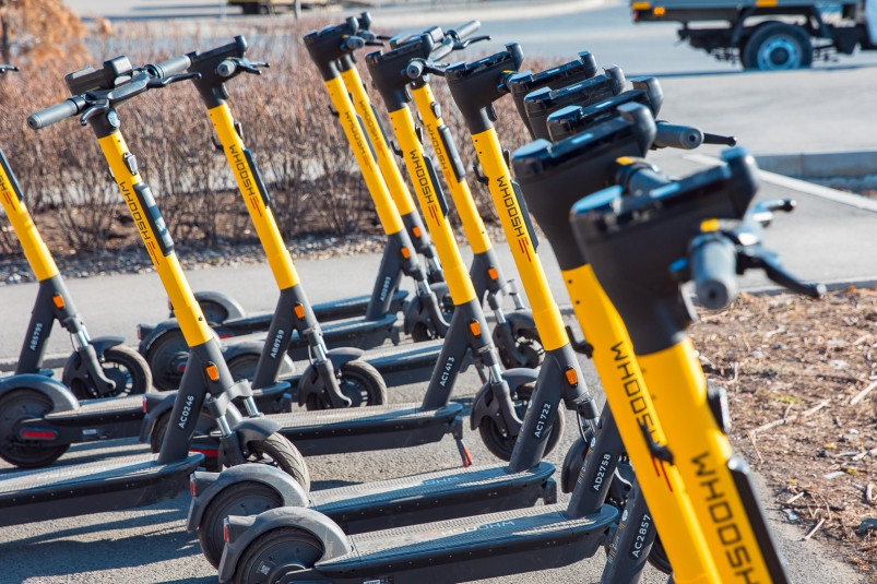 В Госдуме предложили давать “уголовку” электросамокатчикам за одно нарушение