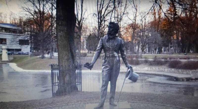 В Латвии в срочном порядке решили избавиться от памятника Александру Пушкину