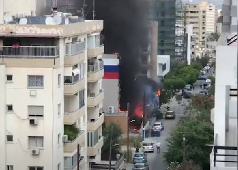 В столице Кипра Никосии неизвестные лица подожгли российский культурный центр