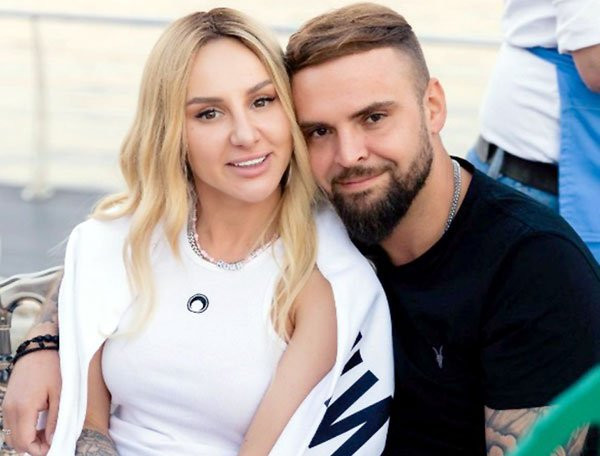 7Days.Ru: 32-летняя Анна Asti спровоцировала слухи о беременности