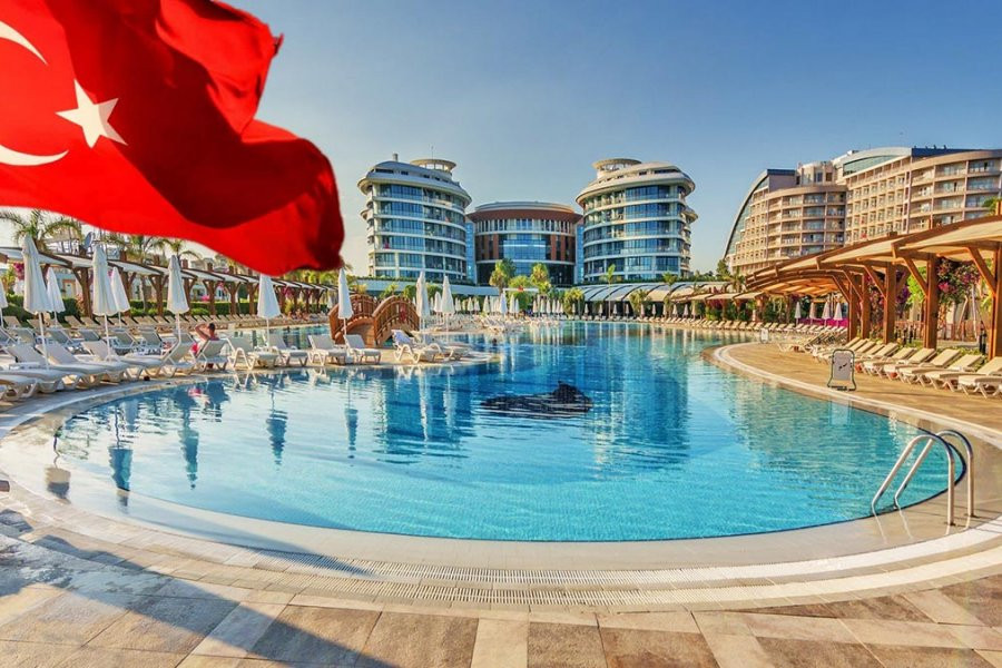 «АиФ»: Туроператоры России сообщили, что цены на отдых в Турции летом 2023 года резко выросли