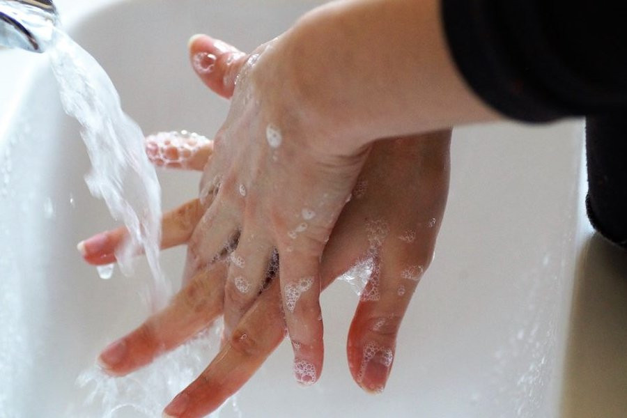 Дерматолог рассказала об опасности бактерицидного мыла для кожи