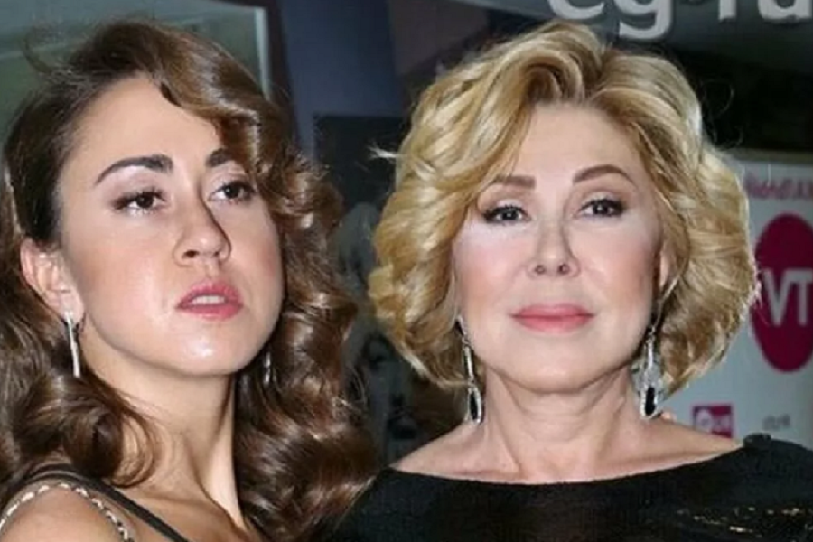 Дочь Любови Успенской в шоу «Две звезды. Отцы и дети» вышла на сцену в просвечивающем платье