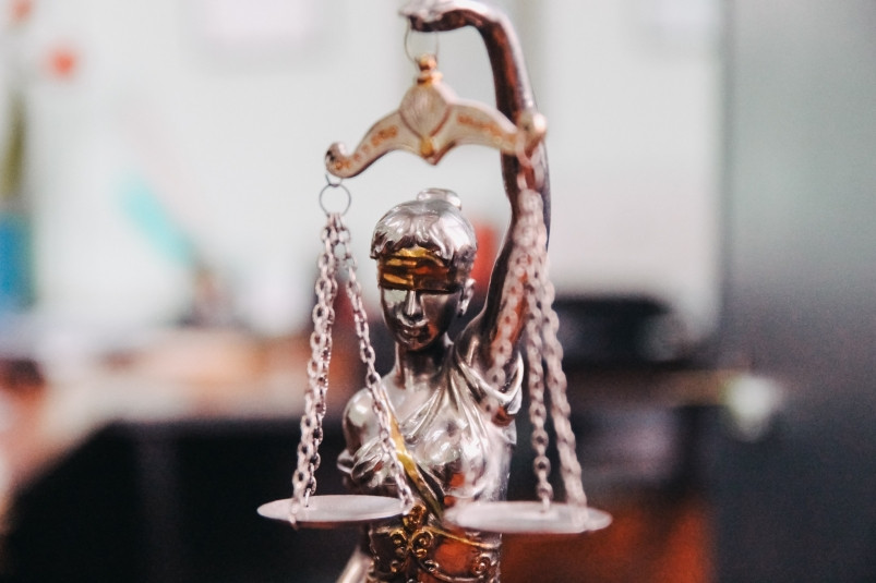 Горе-лекарь из Приморья пойдет под суд за неудачную попытку поставить банки матери