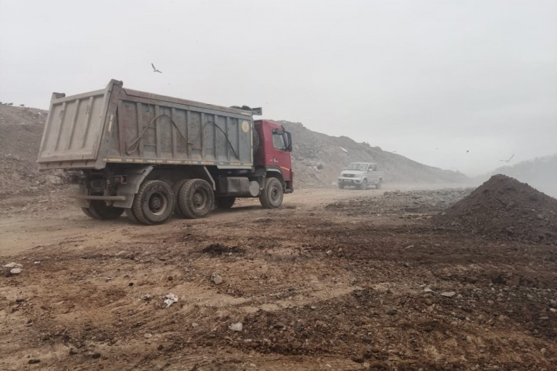 Из-за частых возгораний на полигоне ТБО на Холмистой ужесточили меры безопасности