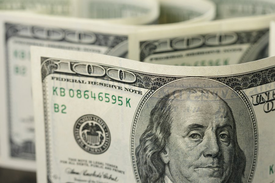 Экономист Федюкович выразила мнение о ситуации с использованием доллара в международных расчетах