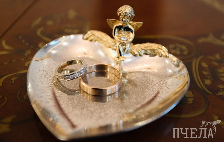 Южноуральцам предложили зарегистрировать брак в День семьи, любви и верности