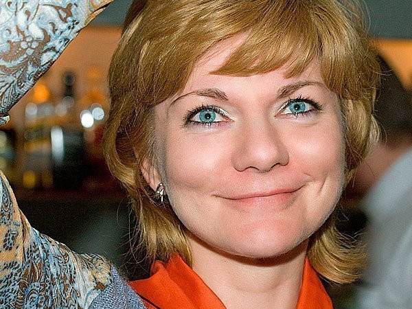 Катя из «Вам и не снилось» руководит драмкружком, Алиса Селезнева открыла свою фирму