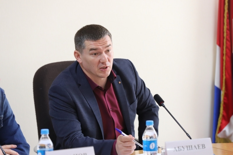 “Командировка-не командировка” – Рустям Абушаев сохраняет пост главы Большого Камня