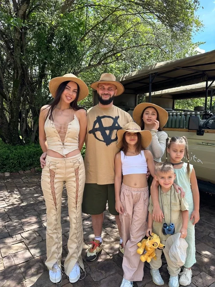 «КП»: Звезды РФ в майские праздники тратят по полмиллиона рублей за неделю