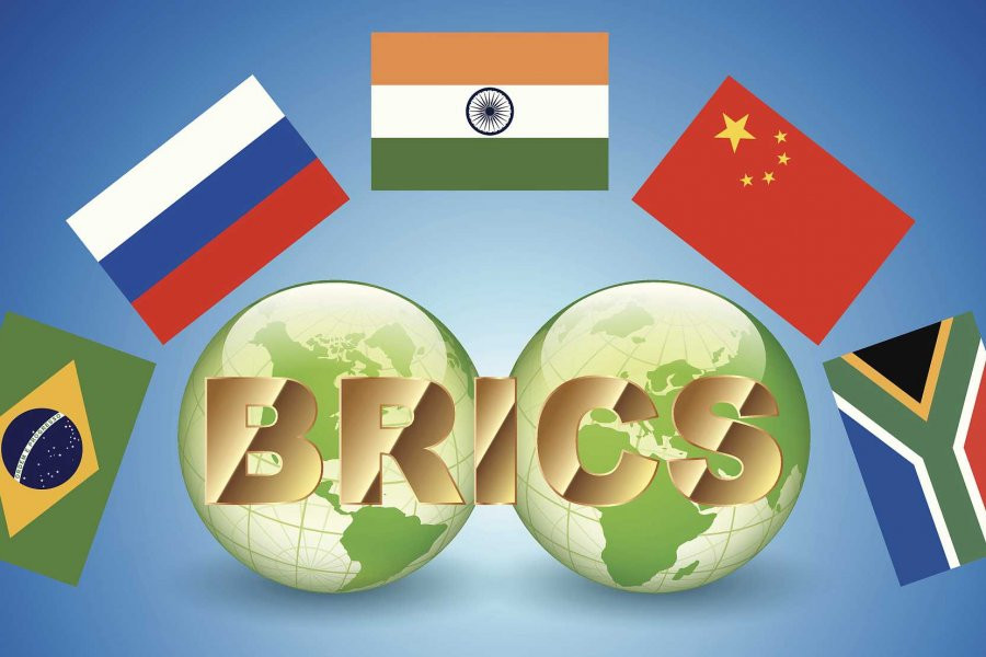 Леонтьев выразил мнение о введении общей валюты в БРИКС