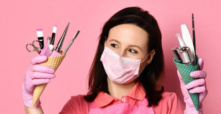 Несколько признаков того, что пора менять мастера по маникюру